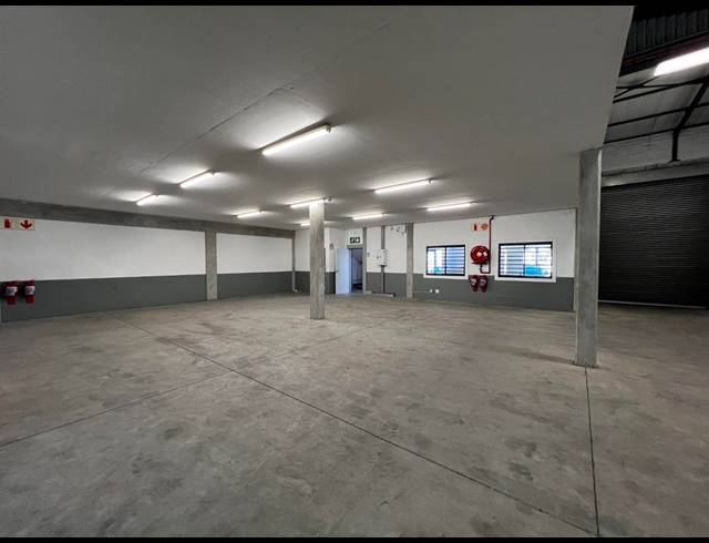 549M² WAREHOUSE TO LET IN MATROOSFONTEIN
